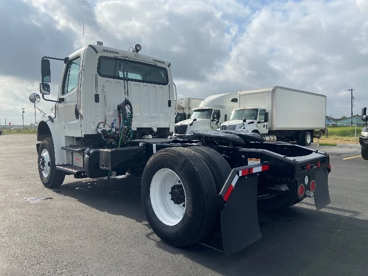 2019 Freightliner eM2 in San Antonio, TX — photo 5