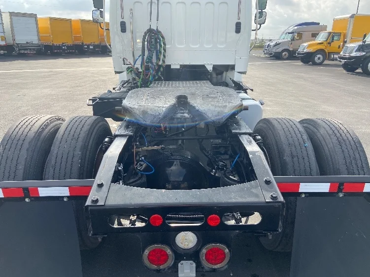 2019 Freightliner eM2 in San Antonio, TX — photo 6