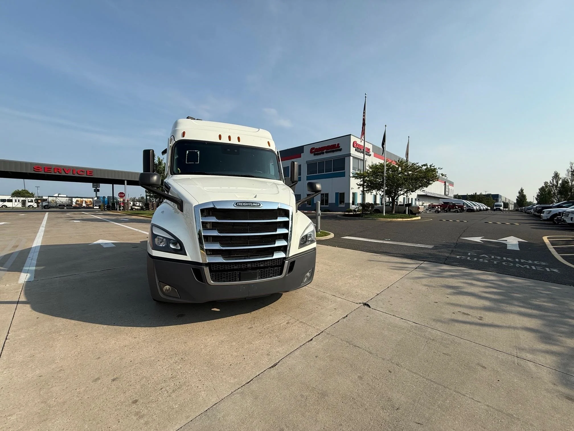 2022 Freightliner Cascadia in Midlantic, NJ — photo 3