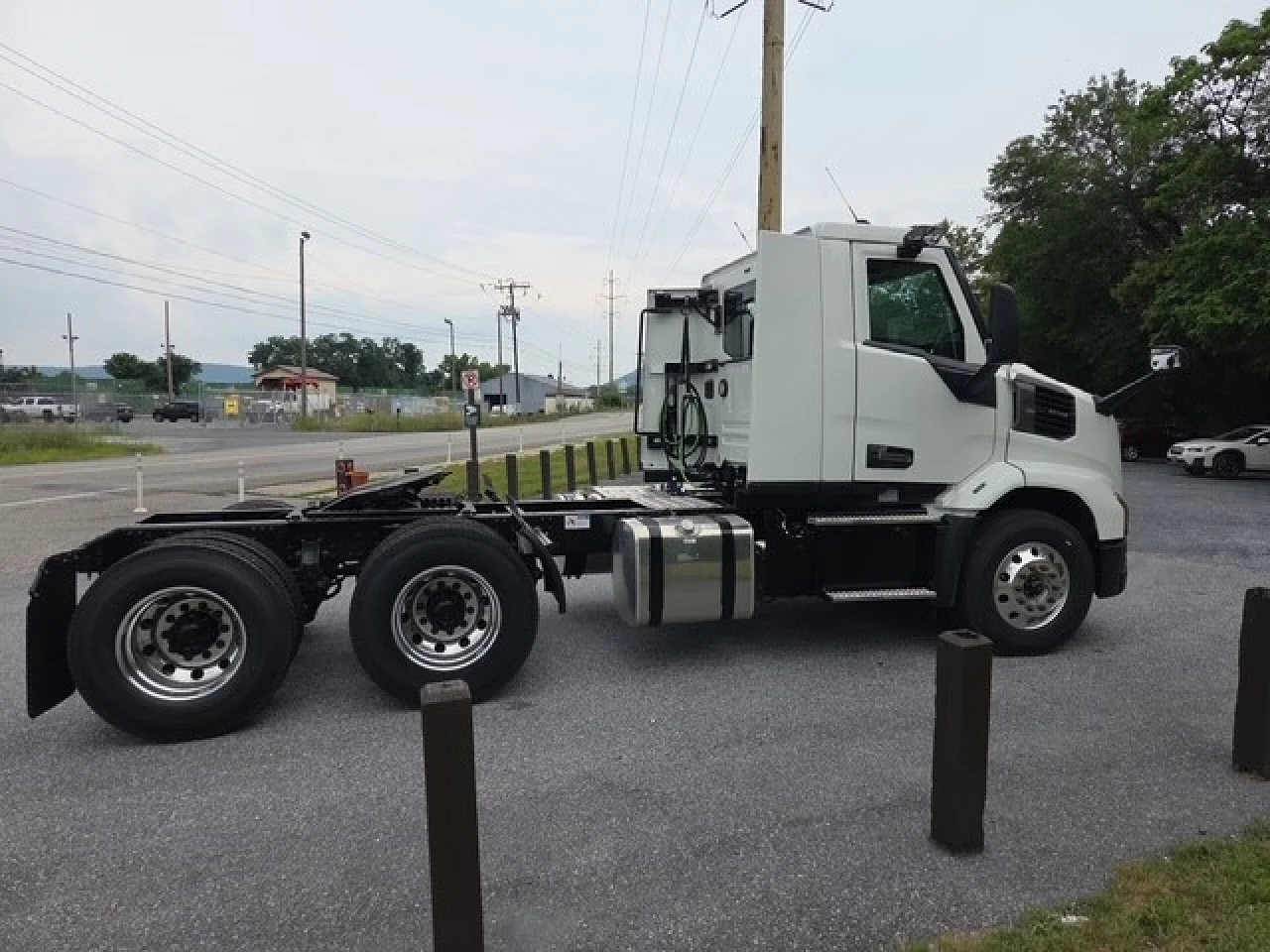 2027 Mack Anthem in Harrisburg, PA — photo 3