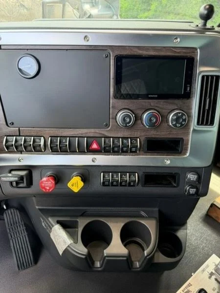 2026 Western Star — photo 6
