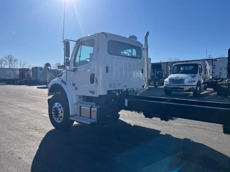 2026 Freightliner M2 106 in Youngstown, OH — photo 11