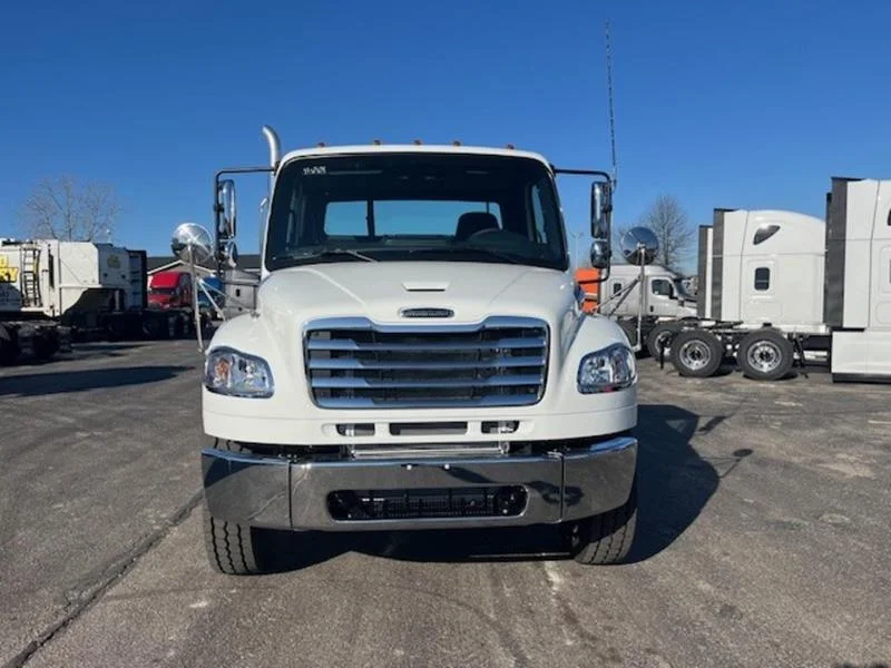 2026 Freightliner M2 106 in Youngstown, OH — photo 14