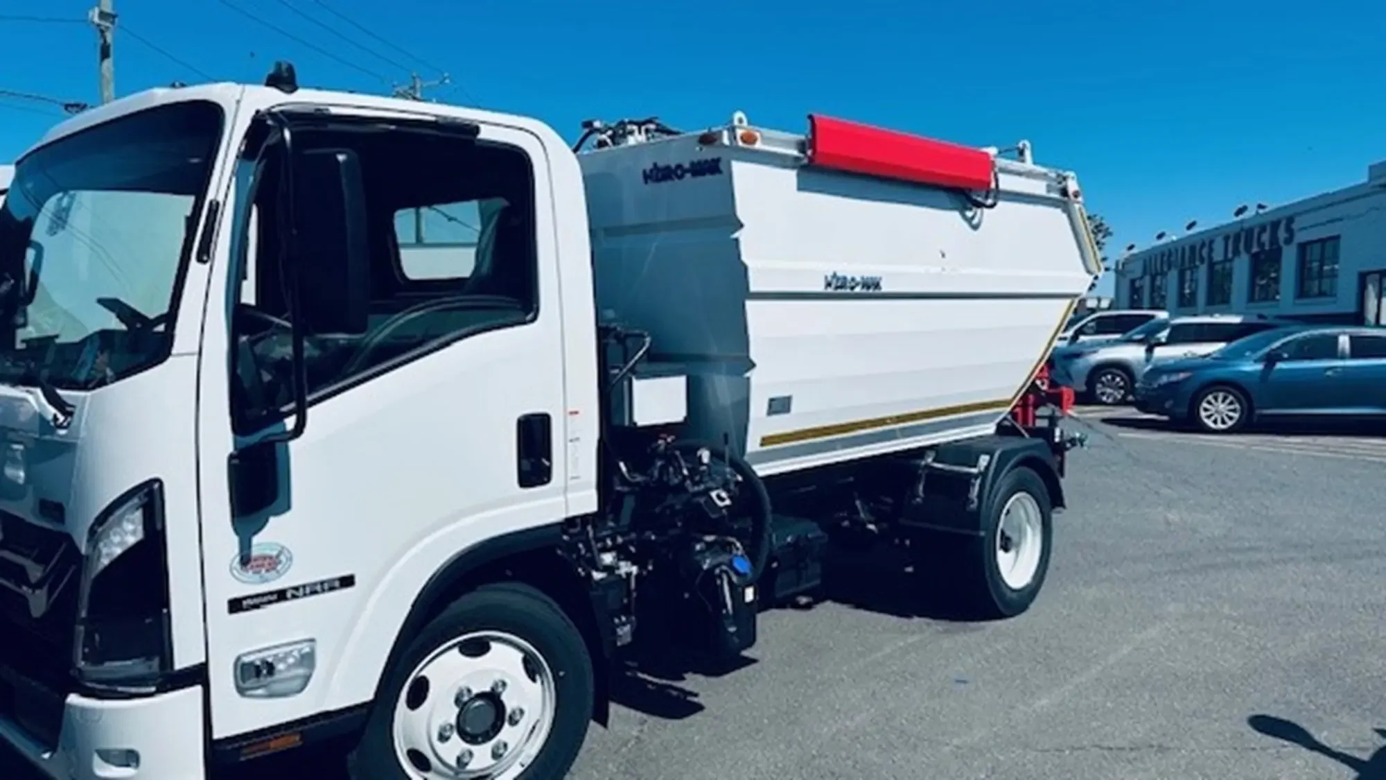 2025 Isuzu NRR - image 6