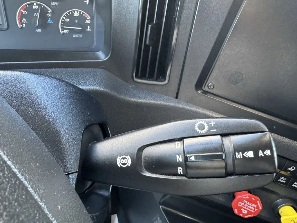 2023 Freightliner Cascadia in Fresno, CA — photo 11