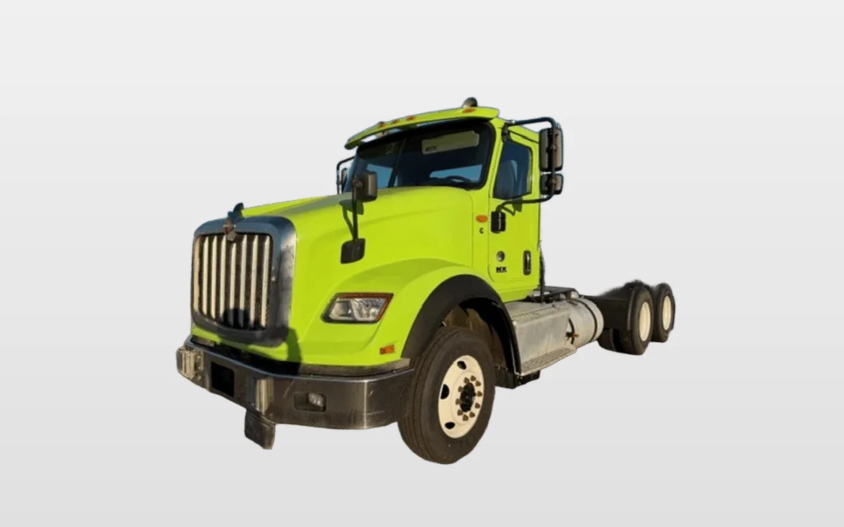 2020 International HX - image 1