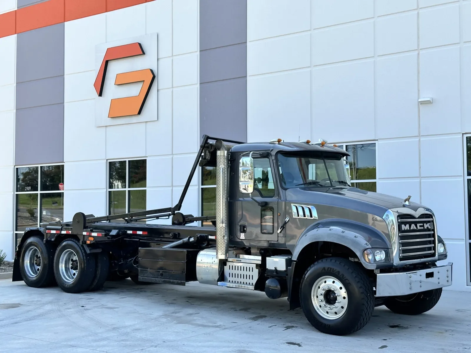 2017 Mack Granite