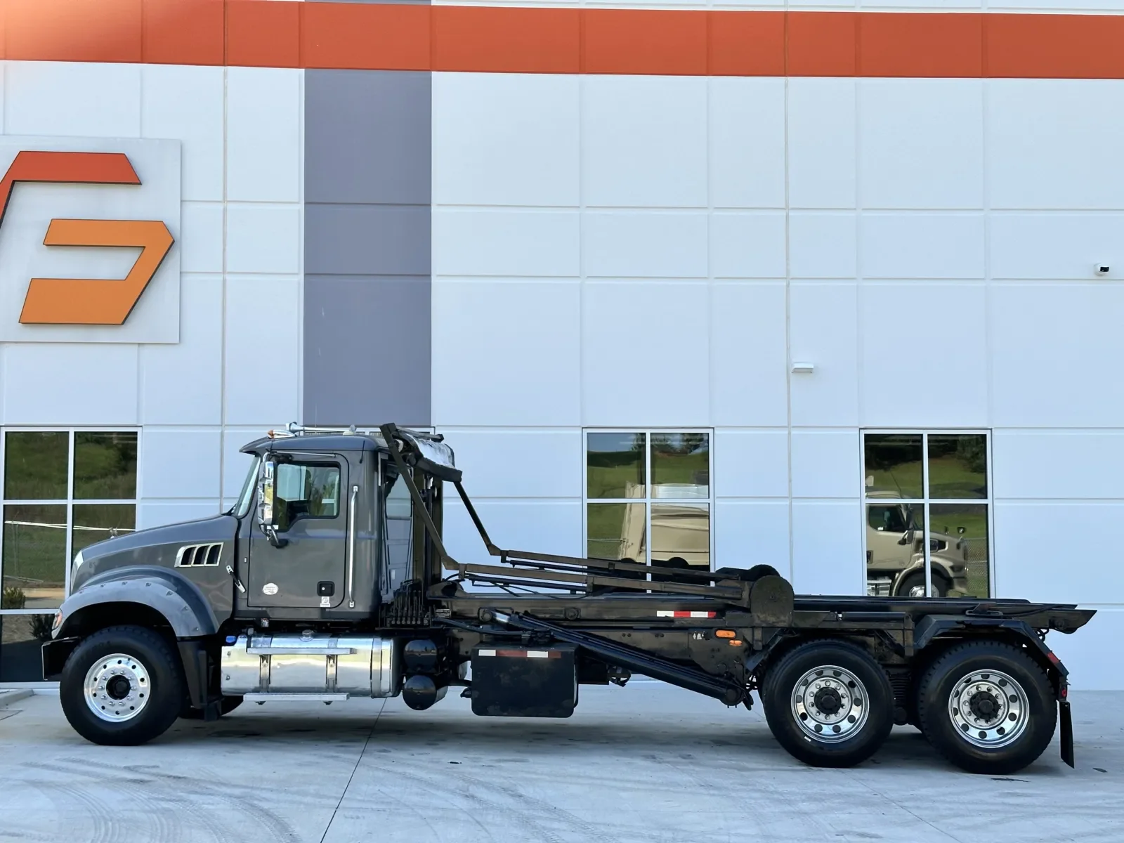 2017 Mack Granite in Greer, SC — photo 4