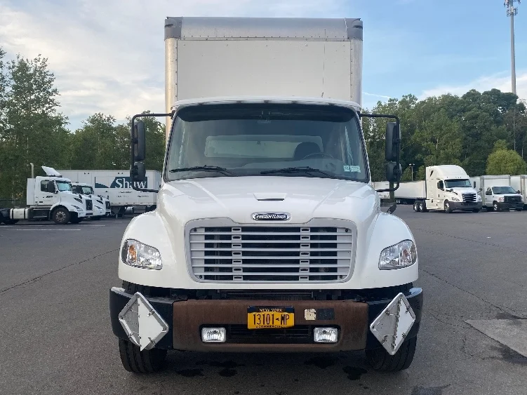 2021 Freightliner eM2 in Binghamton, NY — photo 2
