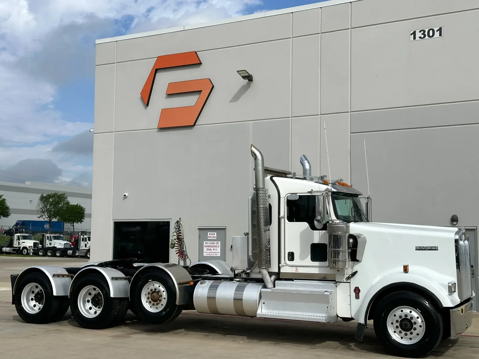 2017 Kenworth W900 in Hutchins, TX