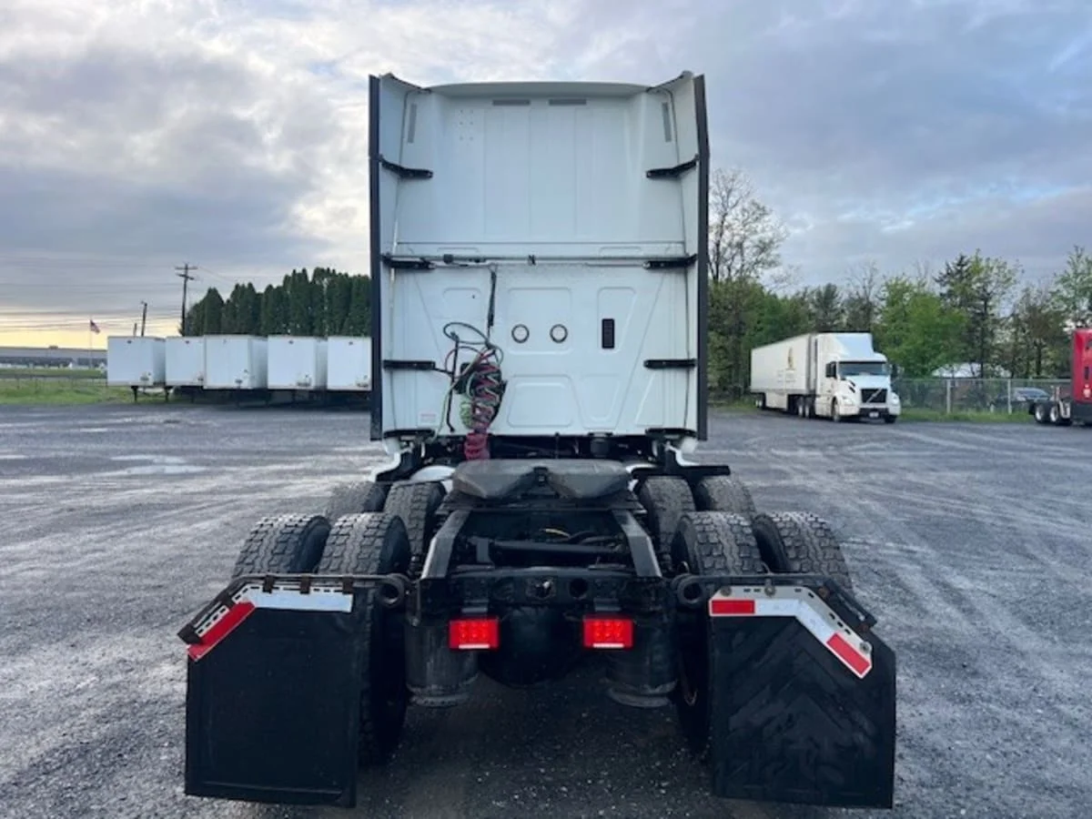 2020 International LT in Allentown, PA — photo 5
