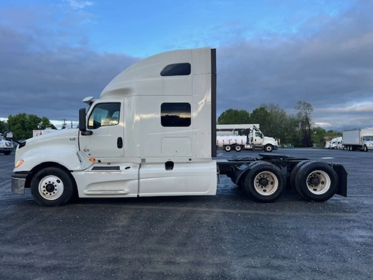 2020 International LT in Allentown, PA — photo 6