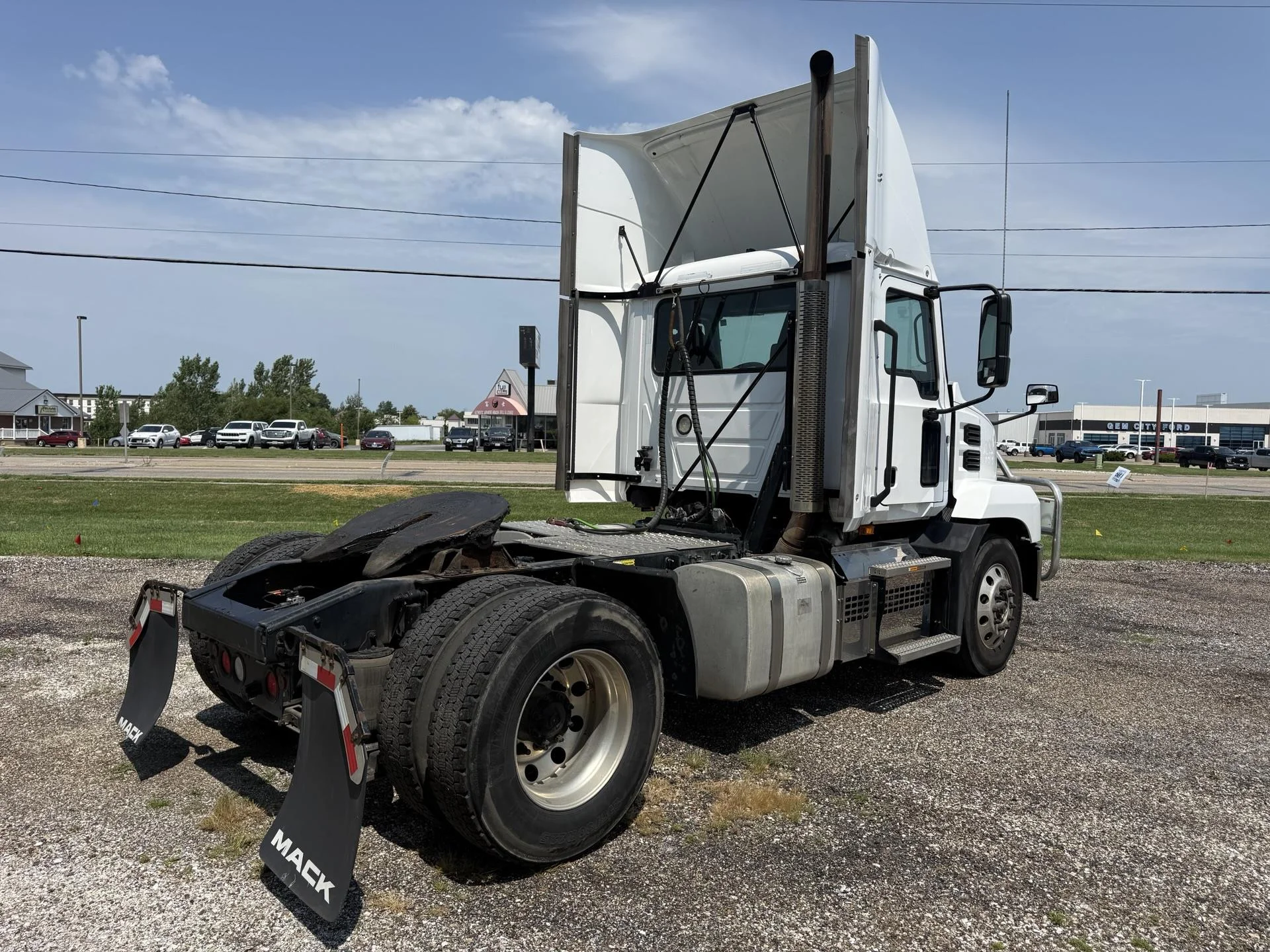 2020 Mack Anthem in Quincy, IL — photo 7