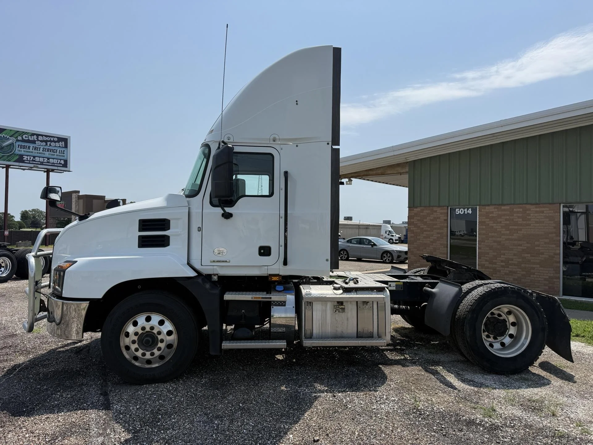 2020 Mack Anthem in Quincy, IL — photo 2
