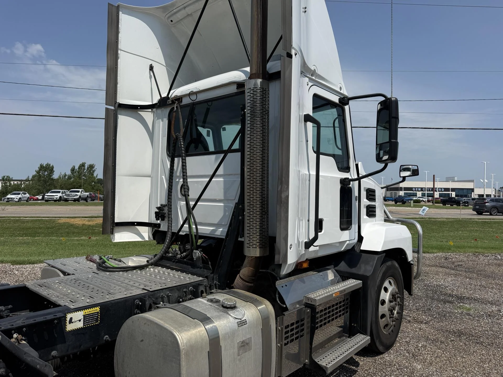 2020 Mack Anthem in Quincy, IL — photo 9