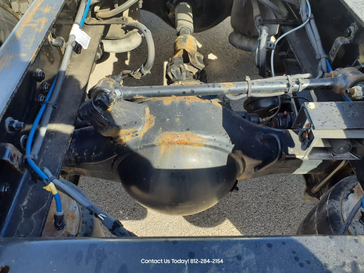 2019 Freightliner Cascadia - image 9