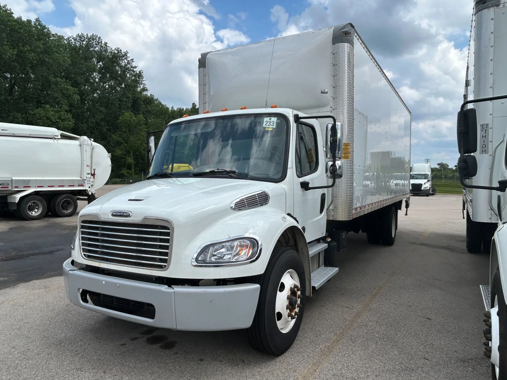2023 Freightliner M2 106
