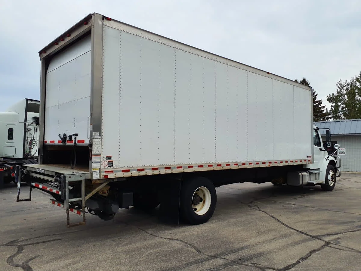 2020 Freightliner M2 106 in Oak Creek, WI — photo 4