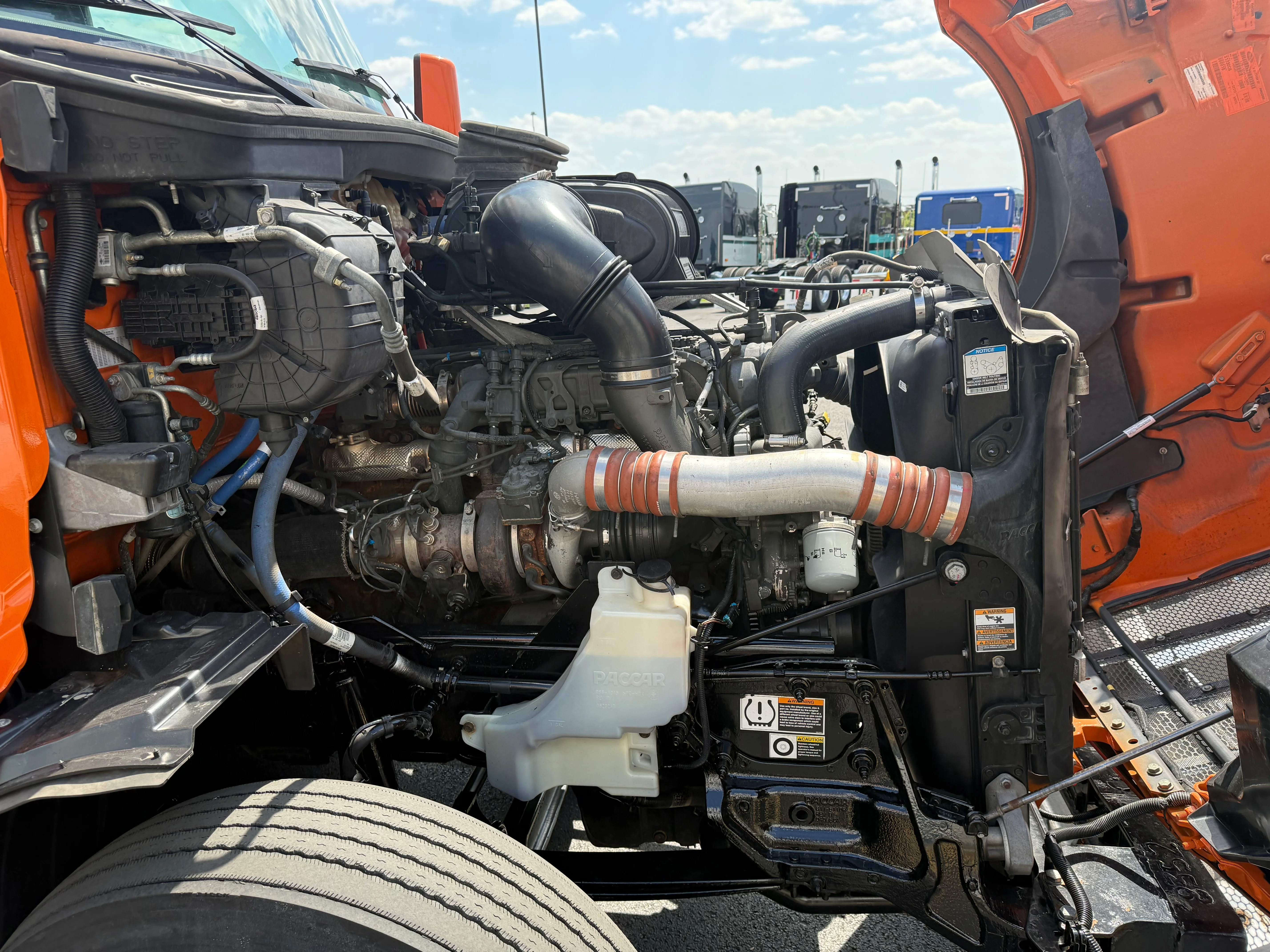 2023 Peterbilt 579 in Cincinnati, OH — photo 10