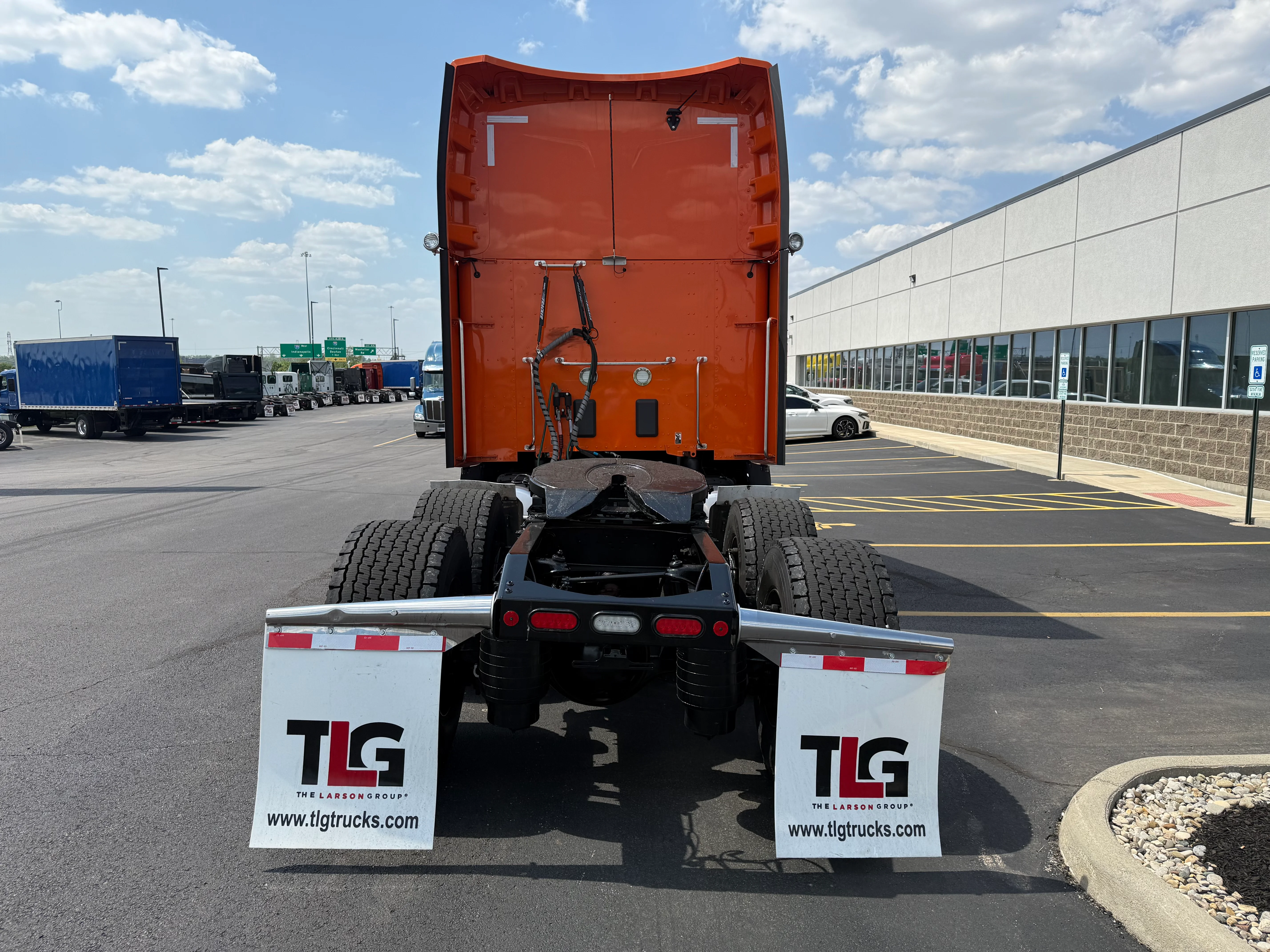 2023 Peterbilt 579 in Cincinnati, OH — photo 4