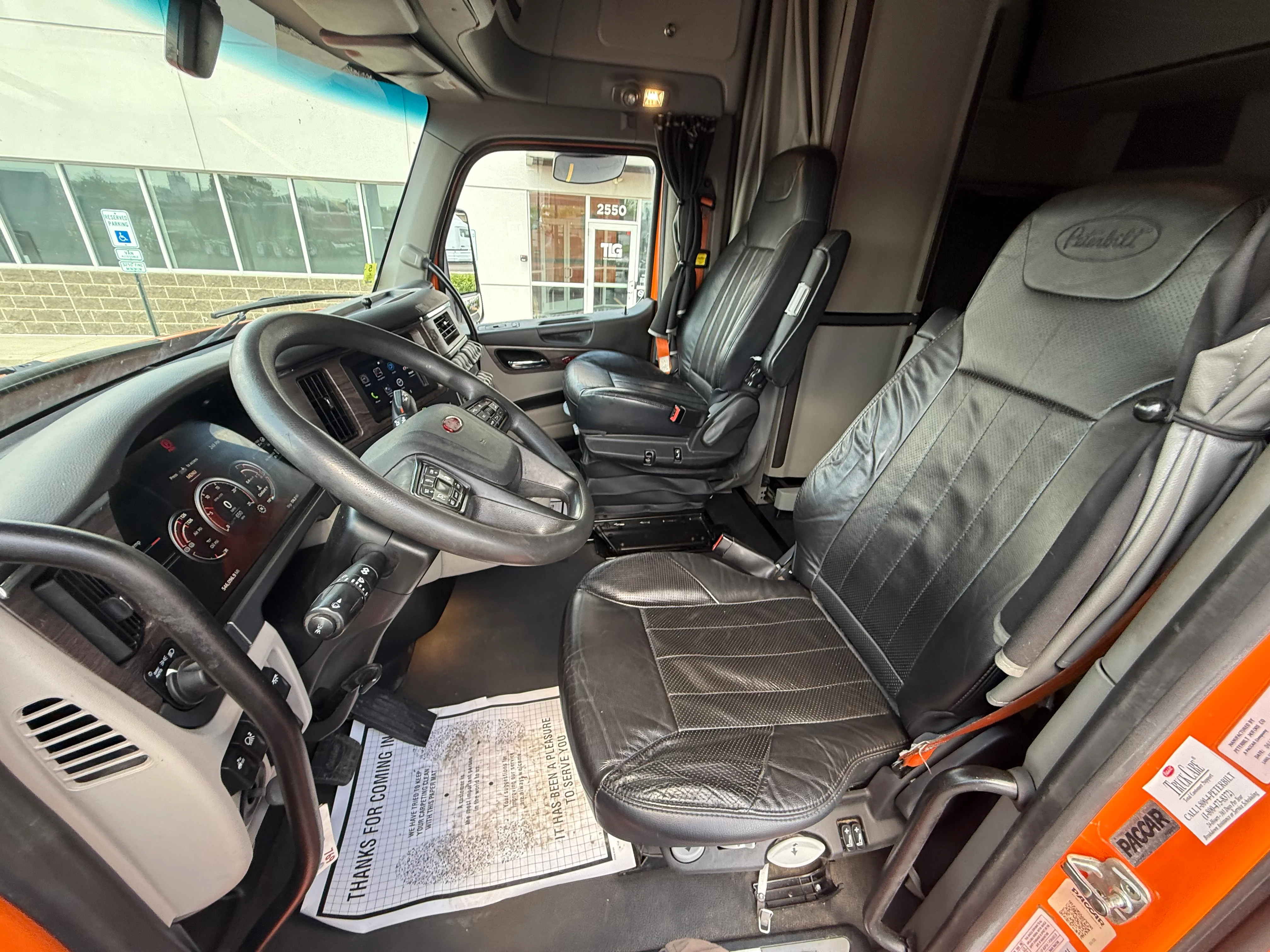 2023 Peterbilt 579 in Cincinnati, OH — photo 16