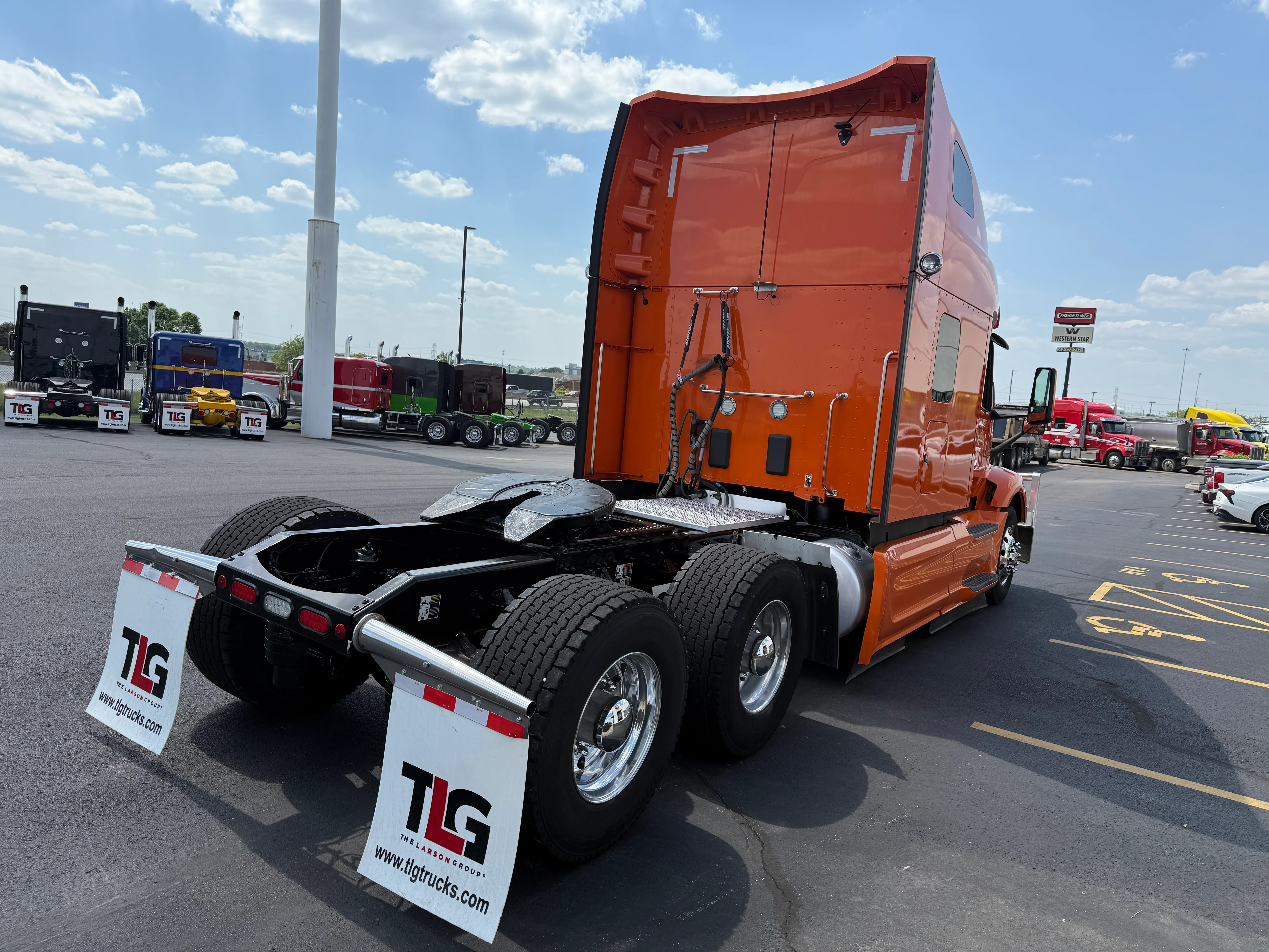2023 Peterbilt 579 in Cincinnati, OH — photo 5
