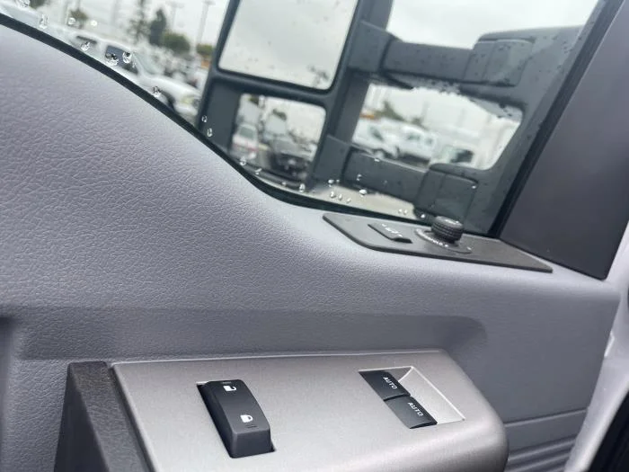 2027 Ford F-750 — photo 13