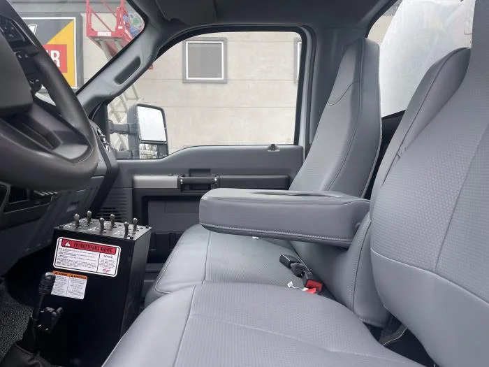 2027 Ford F-750 — photo 14