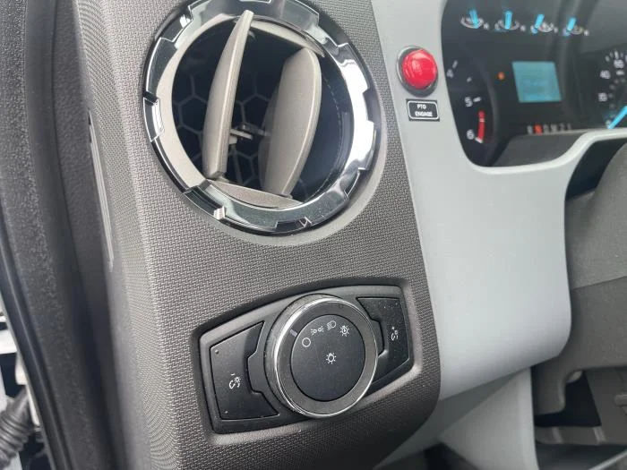 2027 Ford F-750 — photo 22