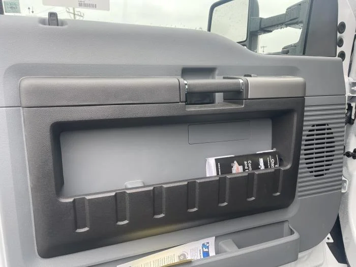 2027 Ford F-750 — photo 12