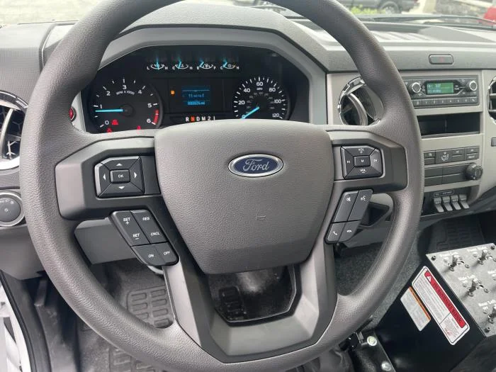 2027 Ford F-750 — photo 19