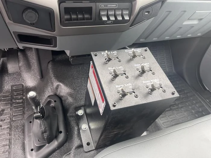 2027 Ford F-750 — photo 17