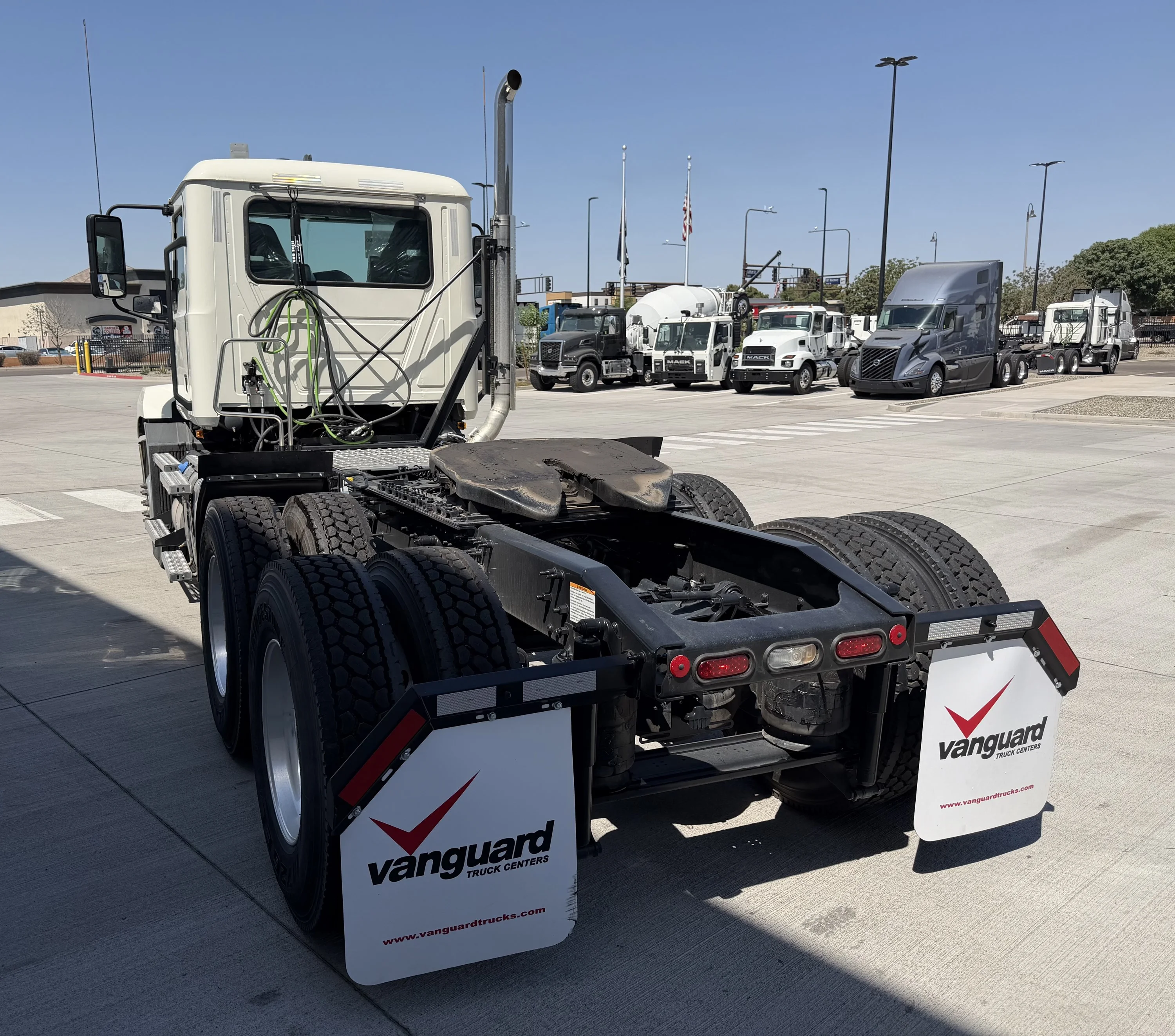 2026 Mack Anthem in Cahokia, IL — photo 5