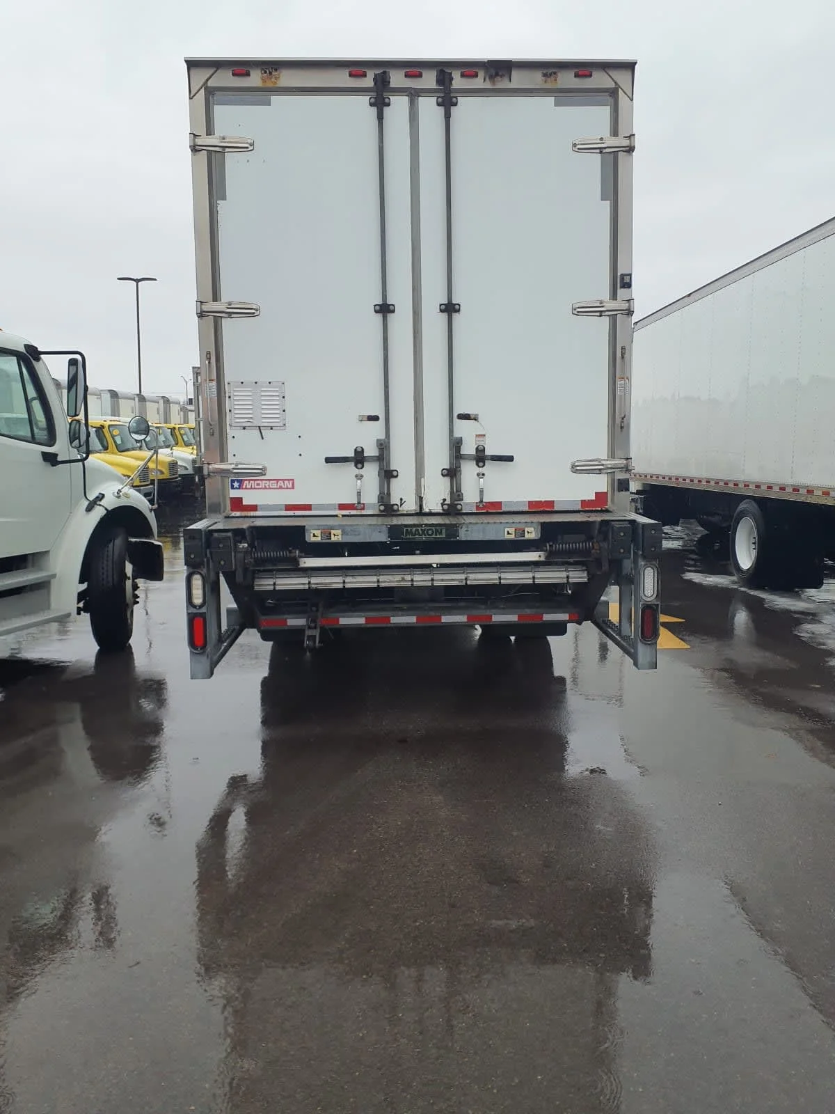 2016 Freightliner M2 106 in Bolingbrook, IL — photo 5