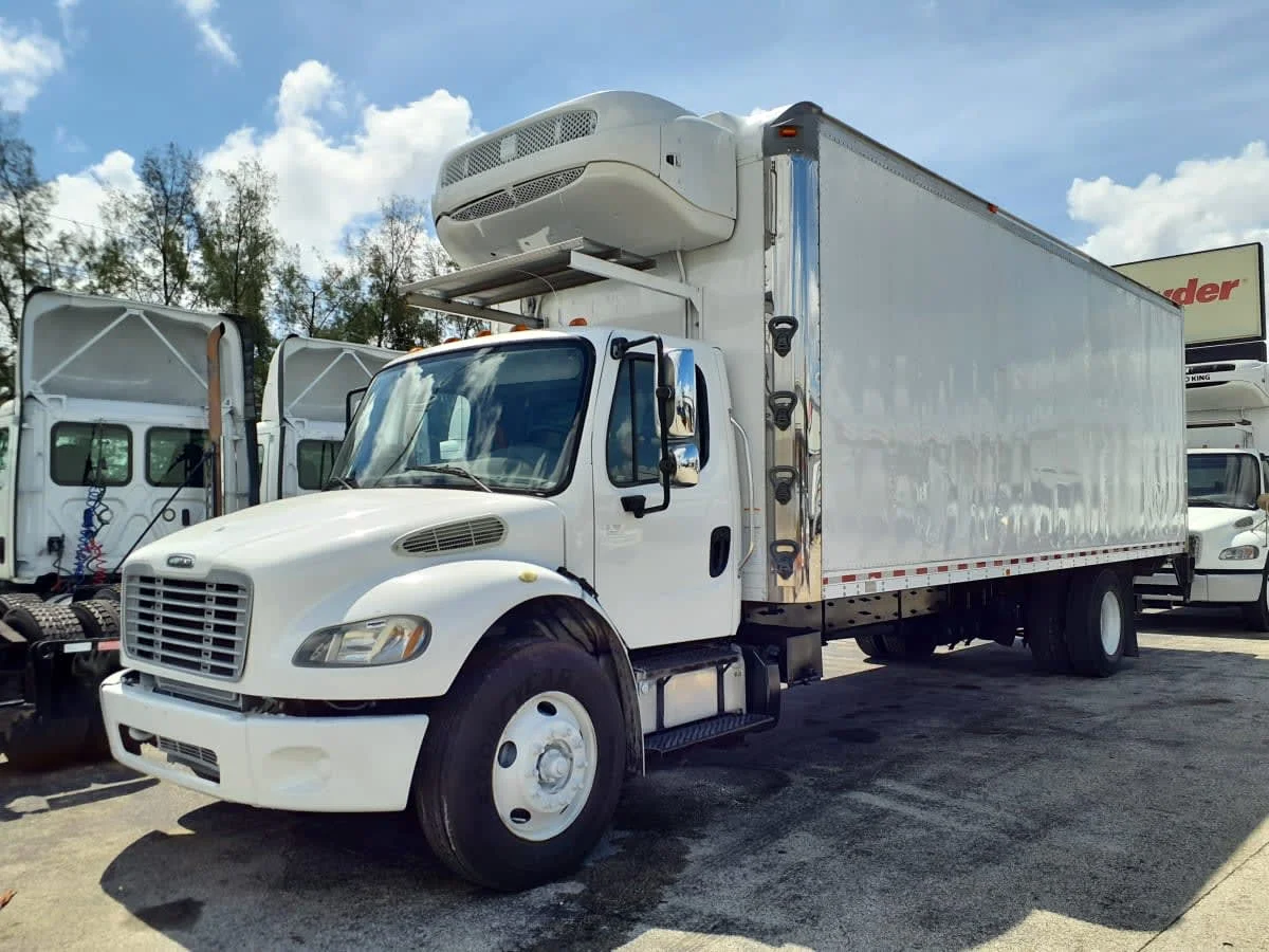 2018 Freightliner M2 106 in Miami, FL