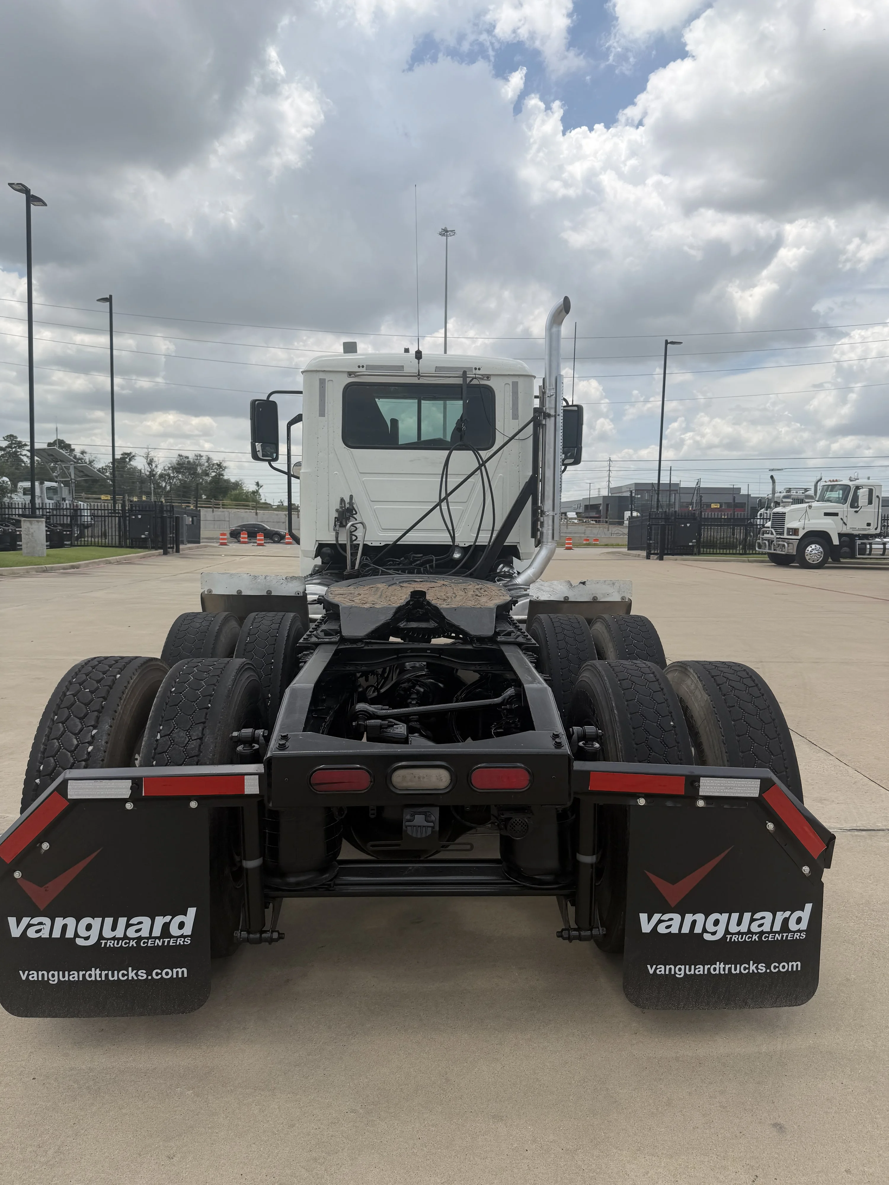 2020 Mack Pinnacle in Houston, TX — photo 6