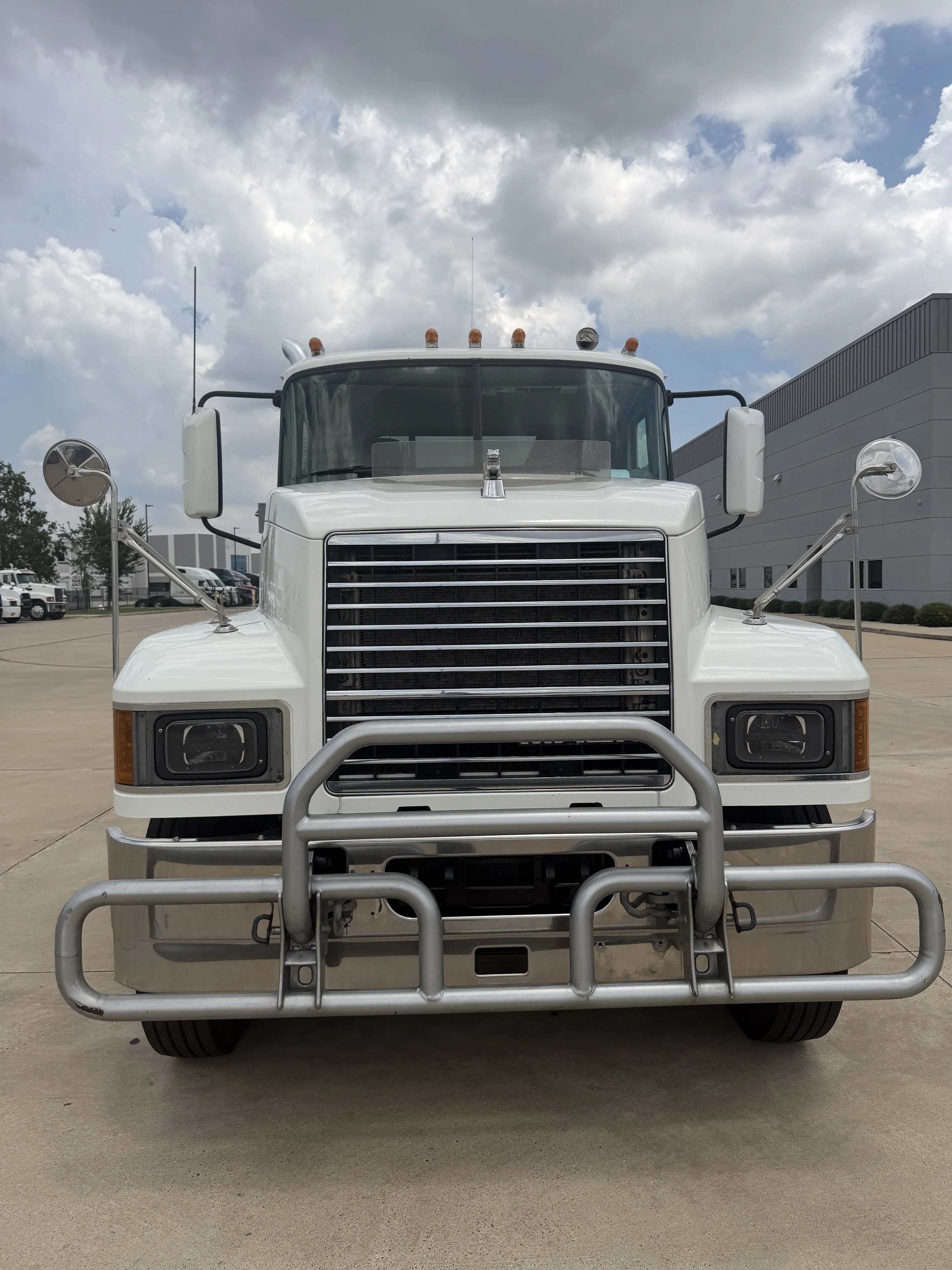 2020 Mack Pinnacle in Houston, TX — photo 2