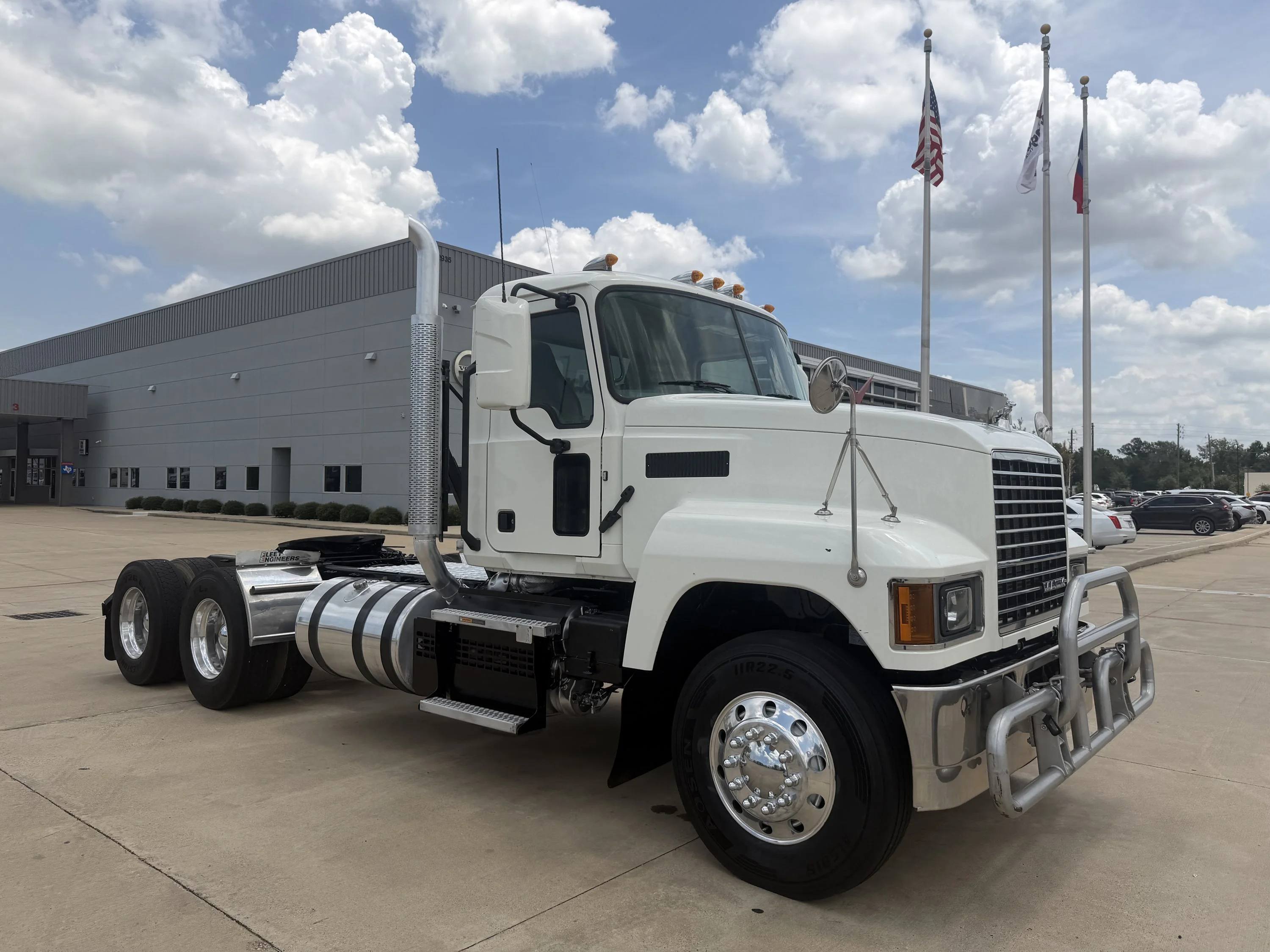 2020 Mack Pinnacle in Houston, TX — photo 3