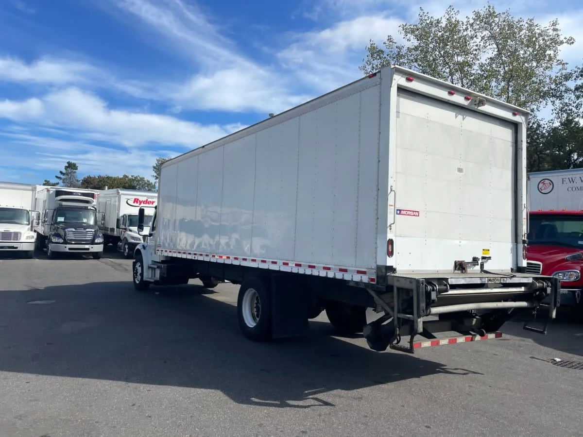 2018 Freightliner M2 106 - image 6
