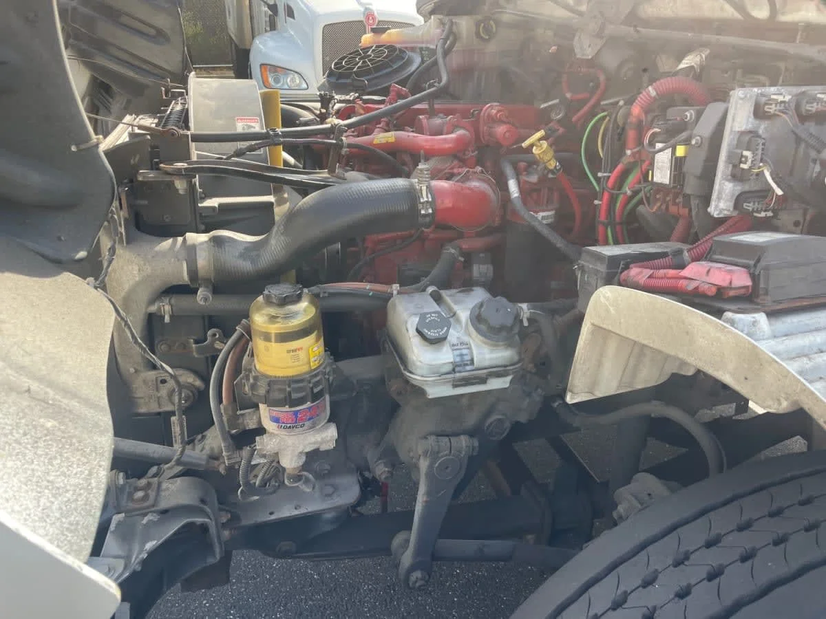 2018 Freightliner M2 106 - image 9