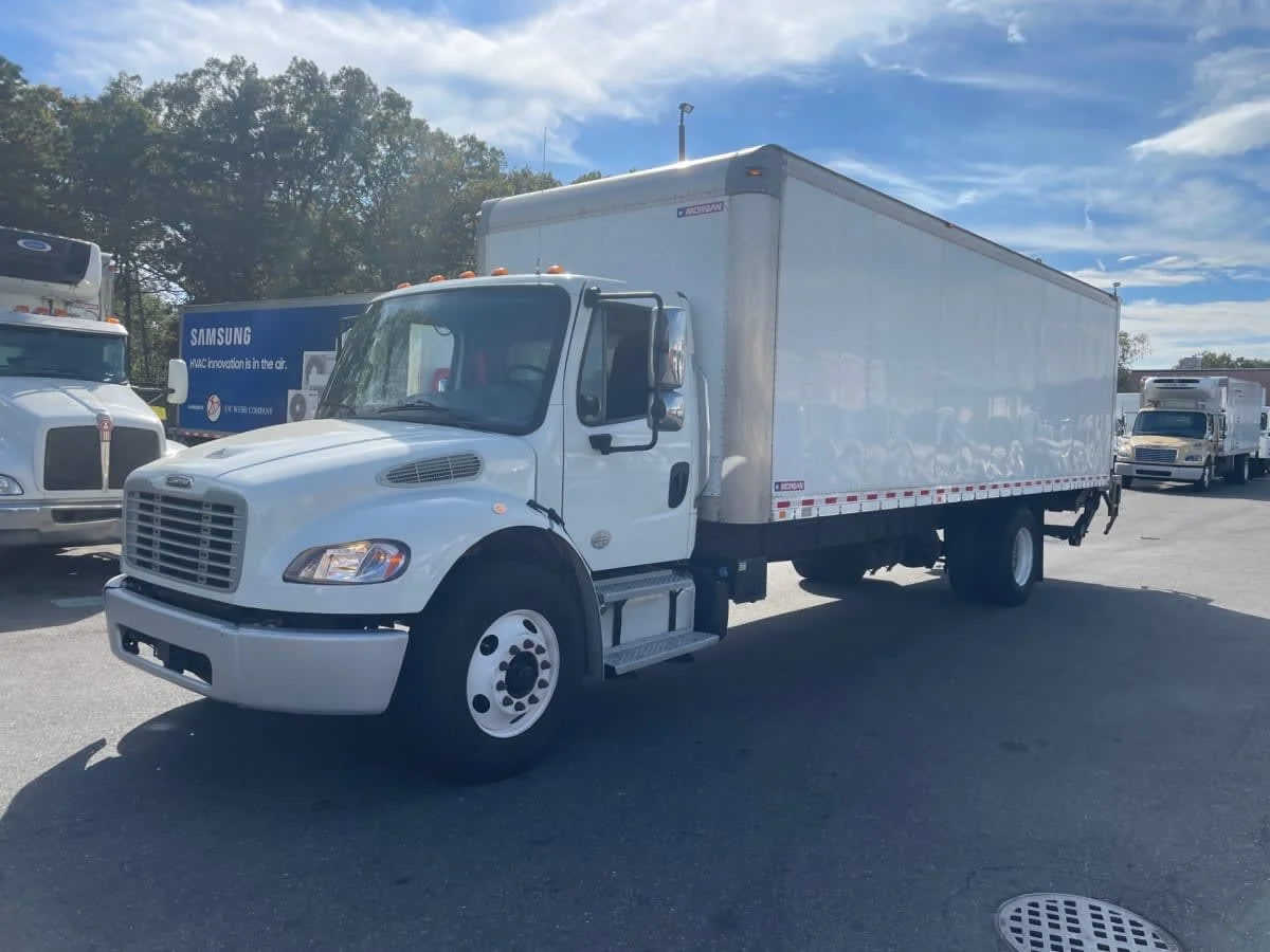 2018 Freightliner M2 106 in Farmingdale, NY