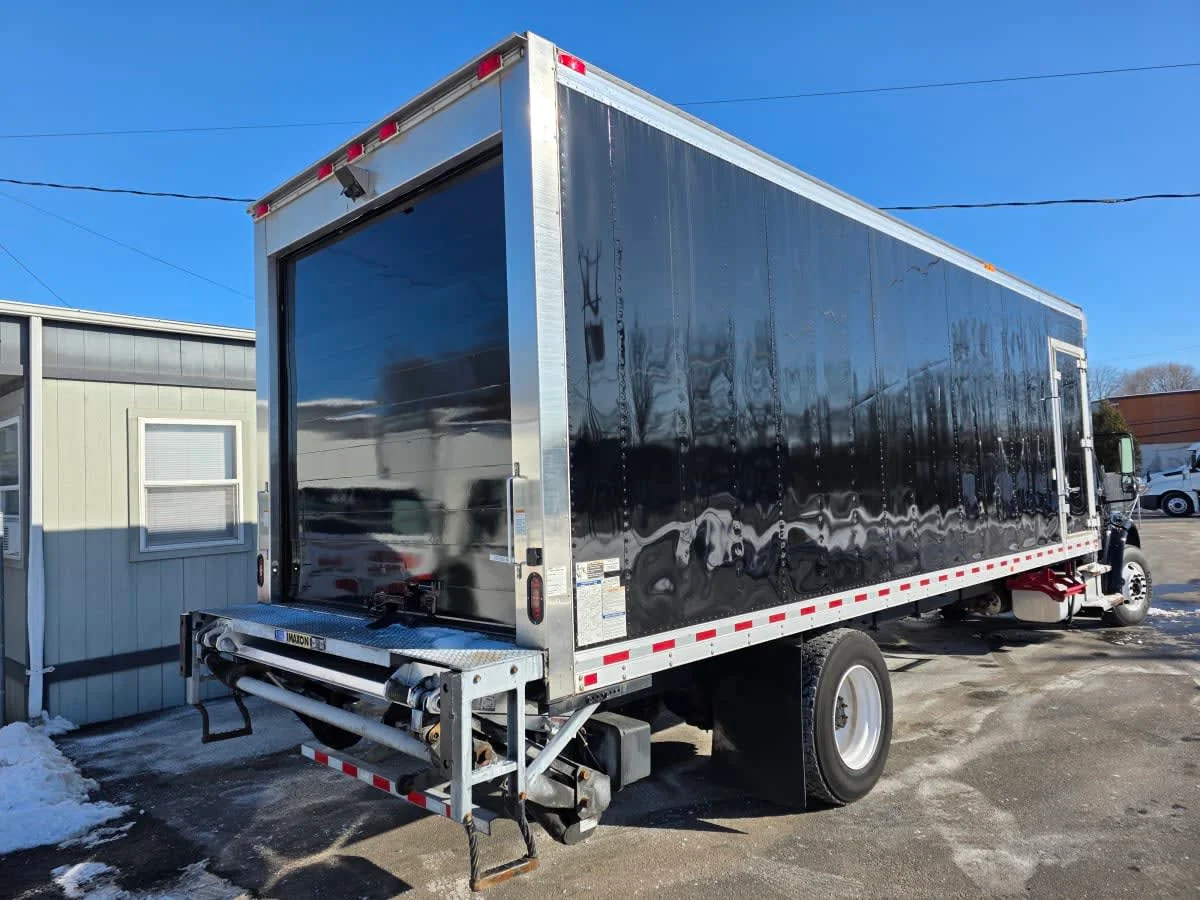 2018 Freightliner M2 106 in Bensalem, PA — photo 4