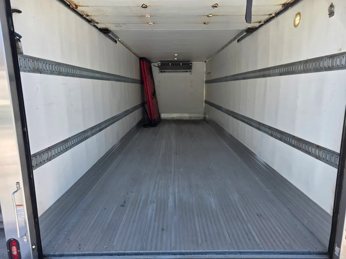 2018 Freightliner M2 106 in Bensalem, PA — photo 9