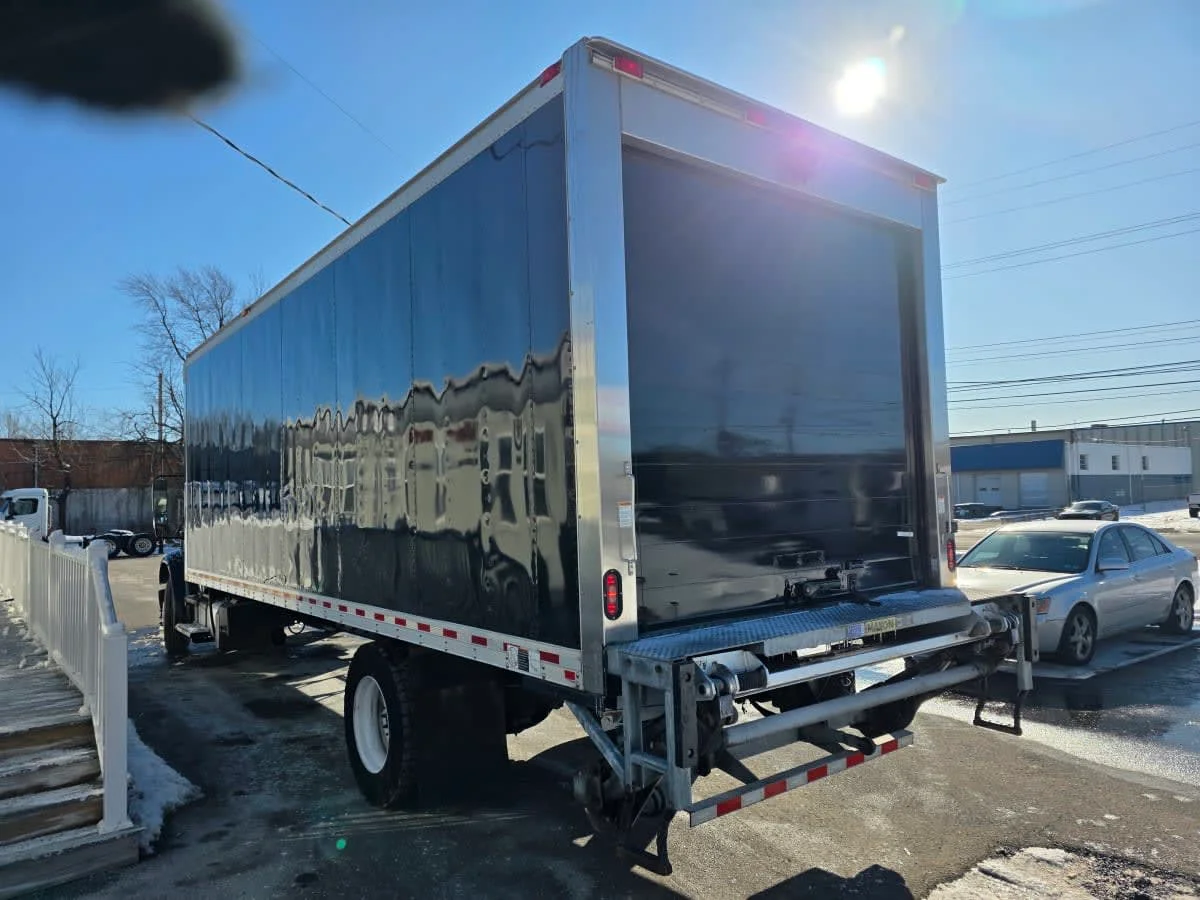 2018 Freightliner M2 106 in Bensalem, PA — photo 6