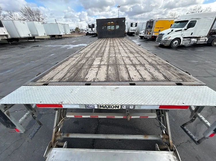 2020 Freightliner M2 106 in Fresno, CA — photo 10