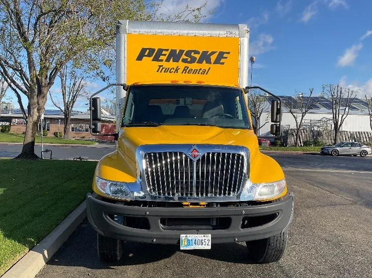 2020 International MV - image 2