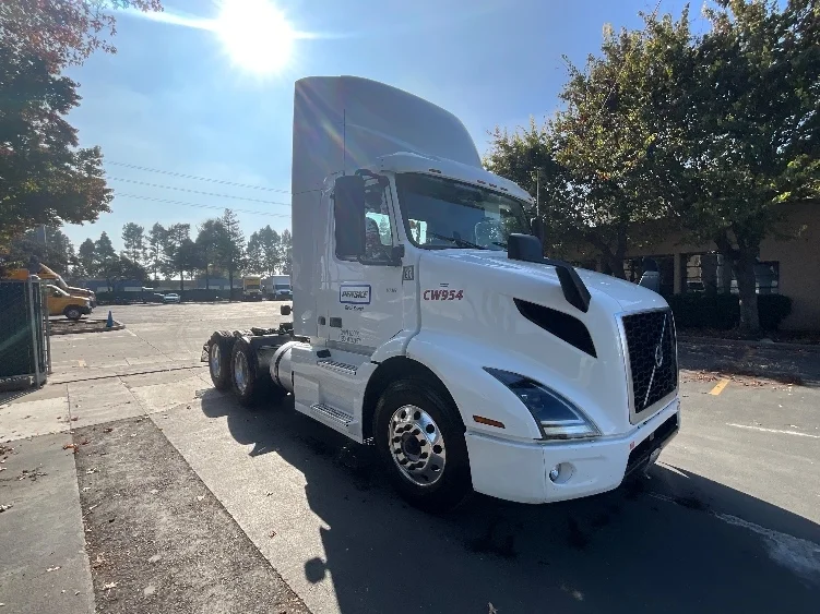 2020 Volvo VNR 640 in Chino, CA