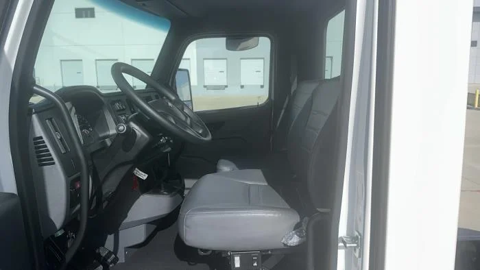 2025 Peterbilt 536 - image 16