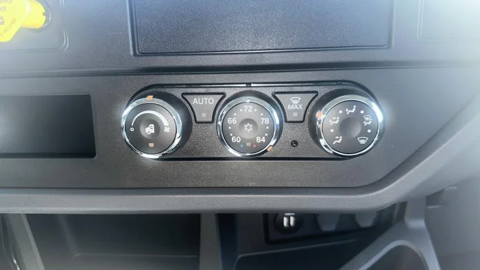 2025 Peterbilt 536 - image 19