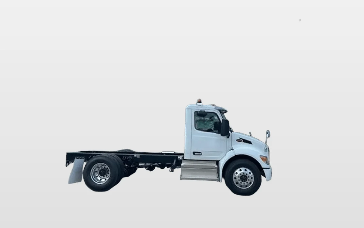 2025 Peterbilt 536 - image 1